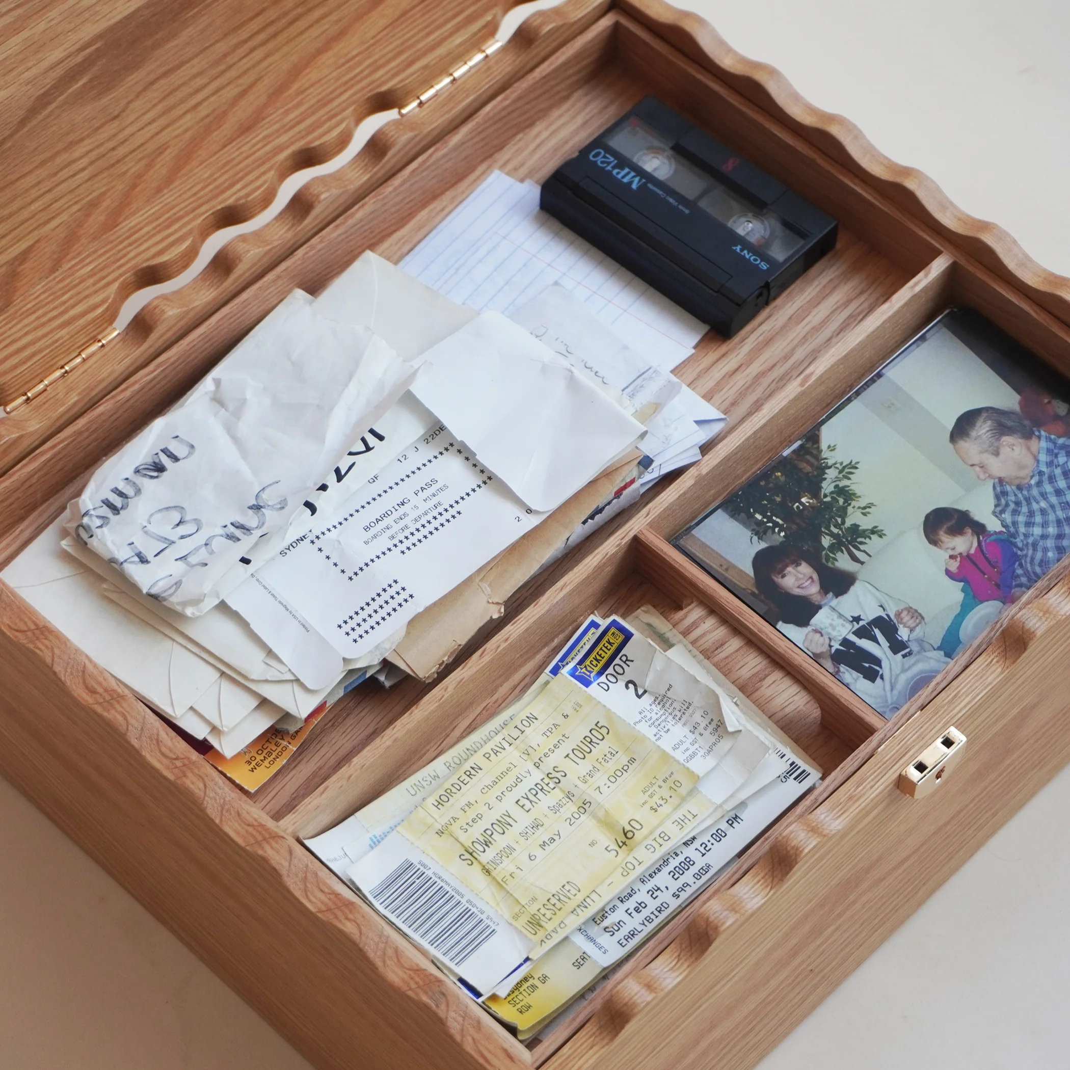 The New 2-in-1 Keepsake Case - Image 4
